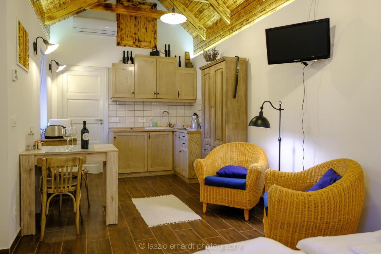 Ciprus Porta Apartmanok Балатонкенезе Экстерьер фото